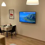 Residence Neverin Luxury Apartments-Private Garage Trieste
