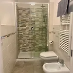 Residence Neverin Luxury Apartments-Private Garage * Trieste