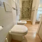 شقة Residence Neverin Luxury Apartments-Private Garage ترييستي