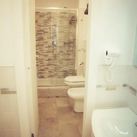 Residence Neverin City Center With Garage Near Piazza Unita & Train Station *