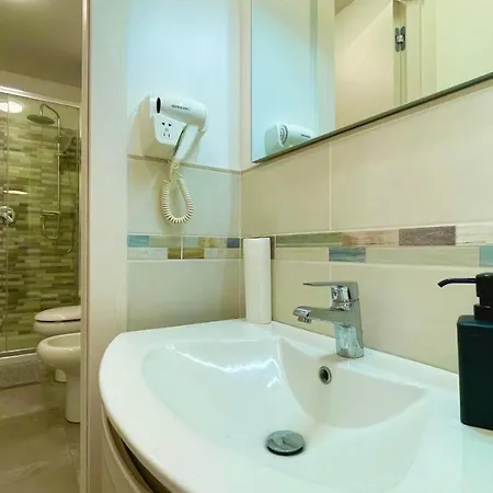 Neverin Luxury Apartments-private Garage * Trieste
