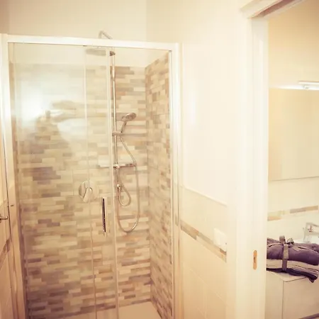 Daire Neverin Luxury Apartments-private Garage *