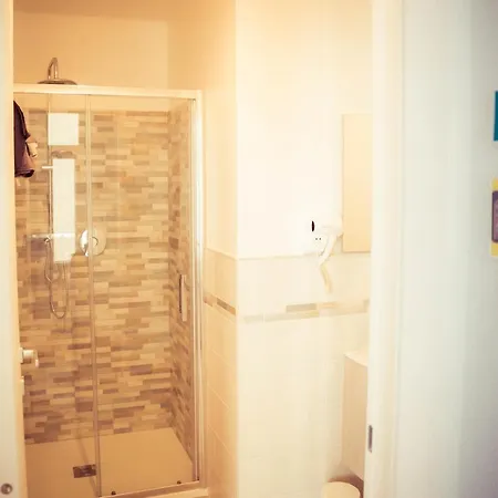 Residence Neverin City Center With Garage Near Piazza Unita & Train Station * ترييستي