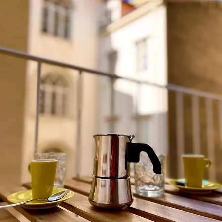 Residence Neverin City Center With Garage Near Piazza Unita & Train Station