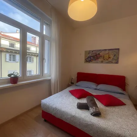 شقة Residence Neverin City Center With Garage Near Piazza Unita & Train Station ترييستي