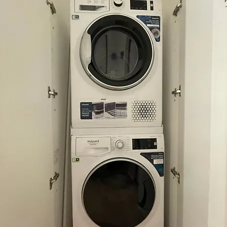 Residence Neverin City Center With Garage Near Piazza Unita & Train Station شقة ترييستي