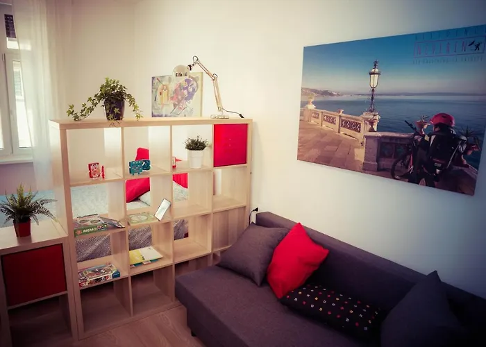 Neverin Center With Garage Near Piazza Unita & Train Station *