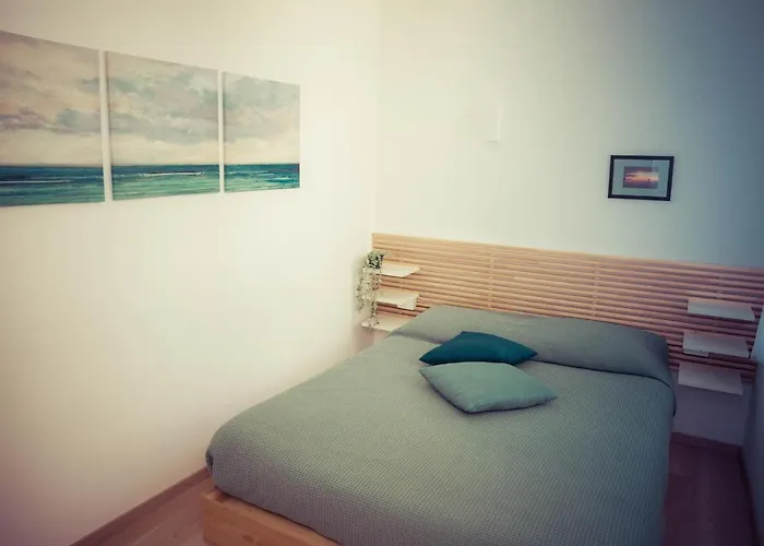 Appartement Residence Neverin Luxury-Apartments with Garage- close to Piazza Unità&Train Station *