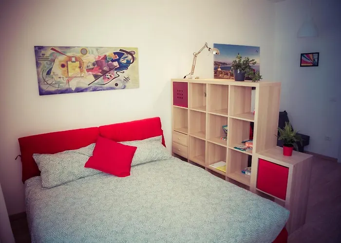 Neverin Center With Garage Near Piazza Unita & Train Station *