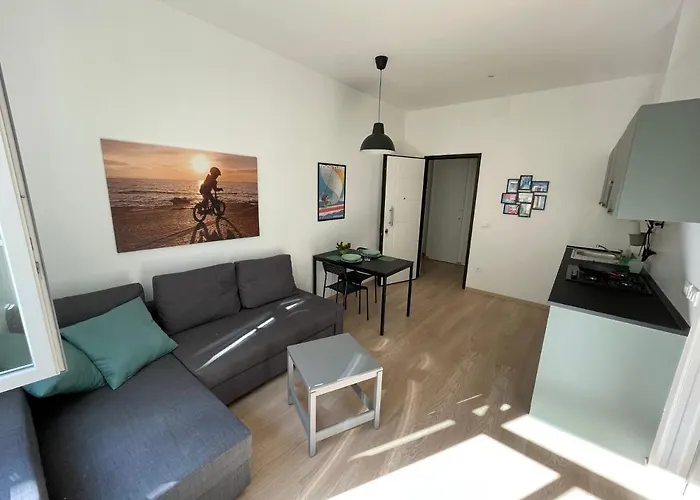 Neverin Center With Garage Near Piazza Unita & Train Station Apartment Trieste