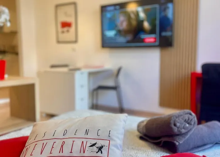 Neverin Center With Garage Near Piazza Unita & Train Station