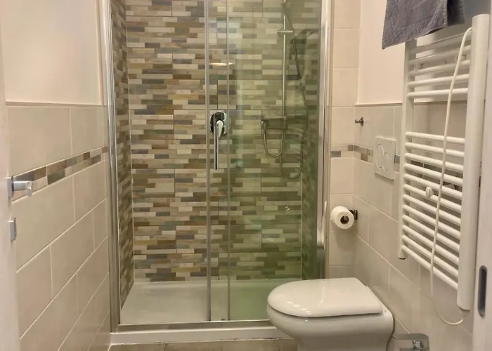 Residence Neverin Luxury-Apartments with Garage- close to Piazza Unità&Train Station * Trieste